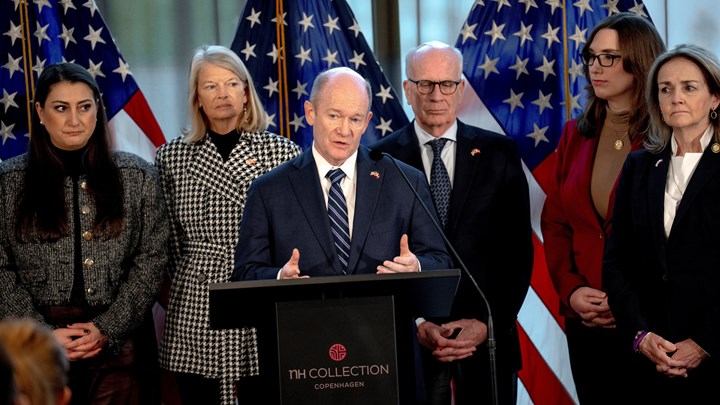 En alvorlig amerikansk delegasjon møtte danske politikere fredag. – Vi har verktøy for å stanse dette, lovet de.&nbsp;