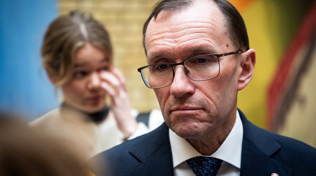 Ifølge utenriksminister Espen Barth Eide viser nyere historie at det er vanskelig å oppnå mer frihet og demokrati ved hjelp av militær intervensjon i Midtøsten.
