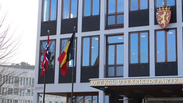 Det belgiske flagget blir trolig det siste utenlandske flagget som heises ved Victoria terrasse mens Utenriksdepartementet holder til i bygget.