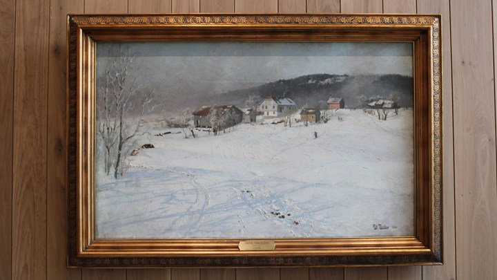 Statsministerens nye kontor er prydet med flere fjellmotiver.&nbsp;