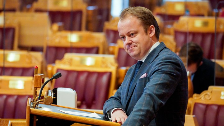 Erlend Wiborg (Frp) er første nestleder i Kommunal- og forvaltningskomiteen på Stortinget.&nbsp;