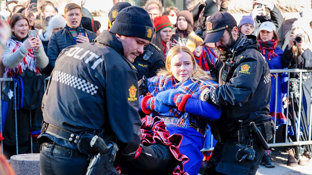 Bildene av ungdom som bæres ut av sikkerhetspersonell i kofte minner om de mange aksjonene mot vassdragsutbygging som preget 1970-tallet, skriver Unge Venstre-leder og Altinget-spaltist Ane Breivik.