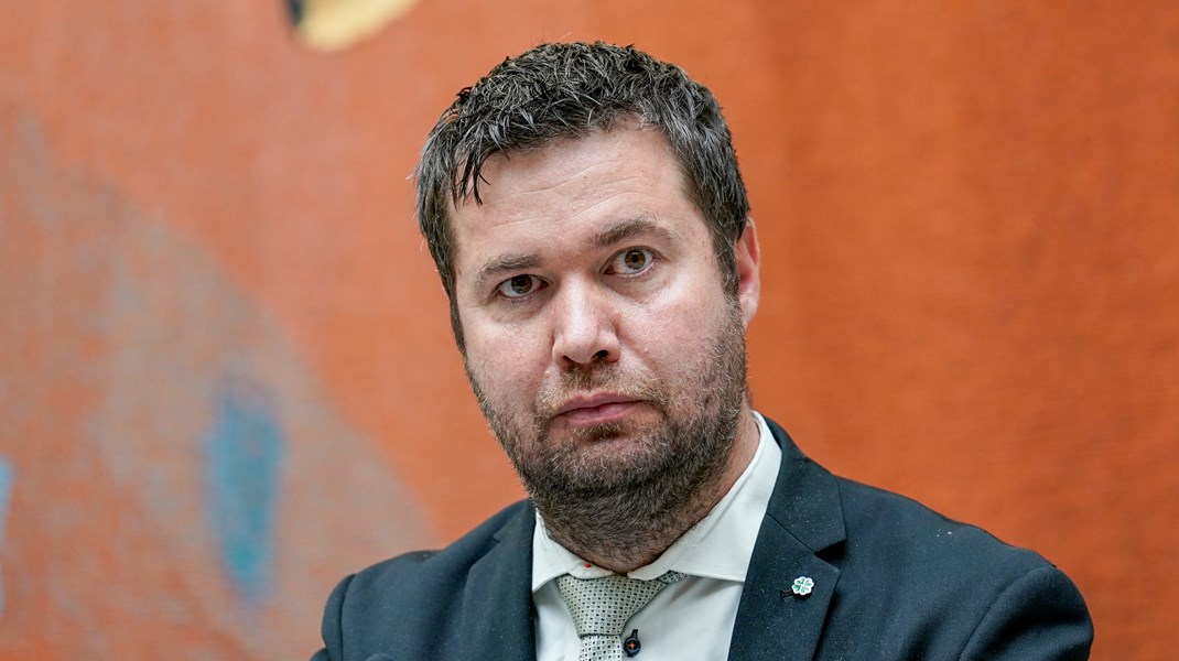 Senterpartiets Geir Pollestad undrer seg over de borgerlige partienes avgjørelse om å bryte forhandlingene.