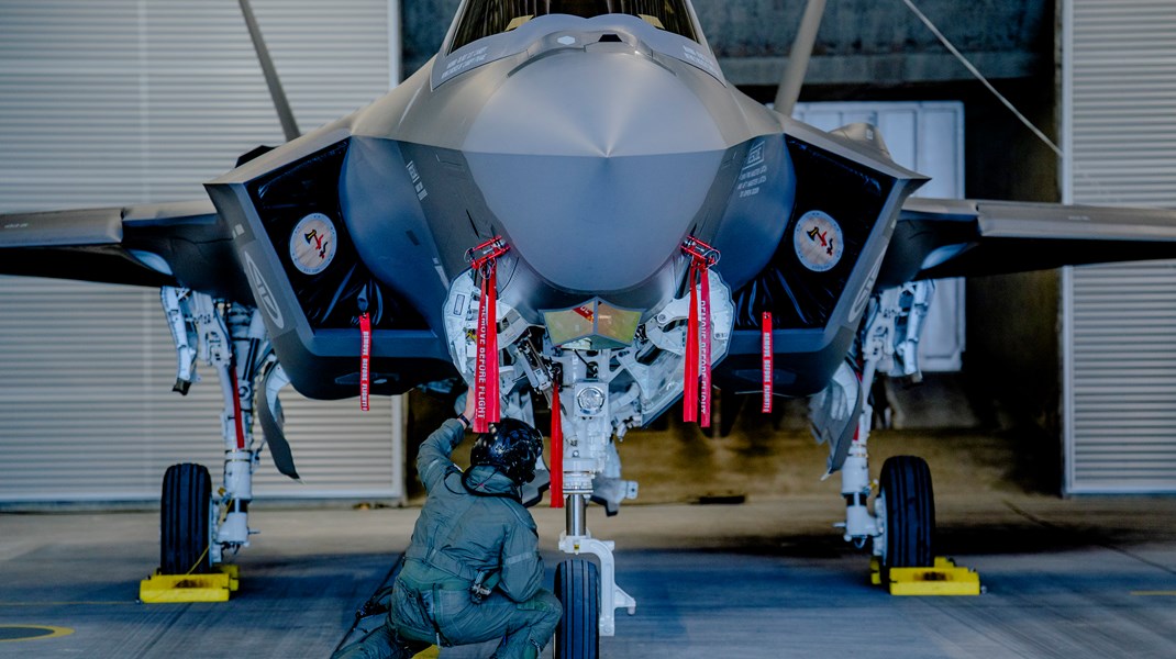 Etter planen vil Norge motta de seks siste F-35 flyene neste år. Nå ber&nbsp; Forsvarsdepartementet den norske forsvarsindustrien å klargjøre for relevante systemoppgraderinger, samt byggingen av relevant infrastruktur for kampflyene.