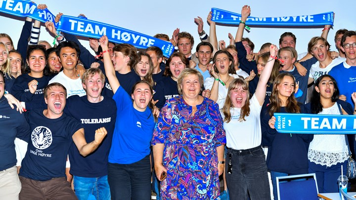 Det er ingen tvil om at Erna Solberg har ledet Høyre fram til et svært solid valgresultat. Her feirer Høyre-lederen skolevalgresultatet forrige uke. 