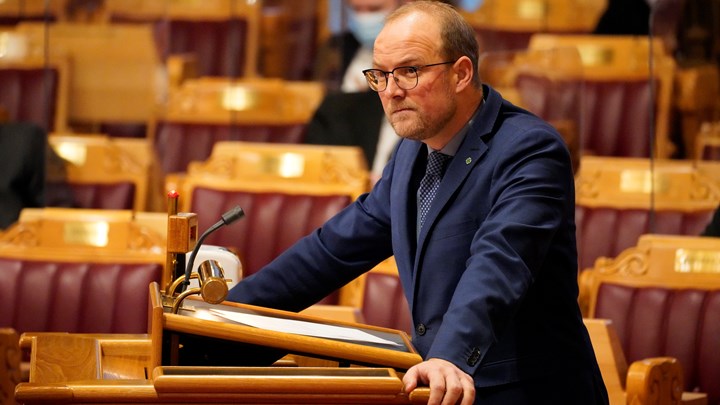 Ole André Myhrvold får den mektige rollen som fraksjonsleder i finanskomitéen for Sp, og skal dermed være forhandlingsleder i partiet. 