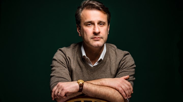 Journalist Simon Shuster i Times Magazine har fått unik tilgang på Volodymyr Zelenskyj og hans nærmeste medarbeidere gjennom det første året av krigen. 