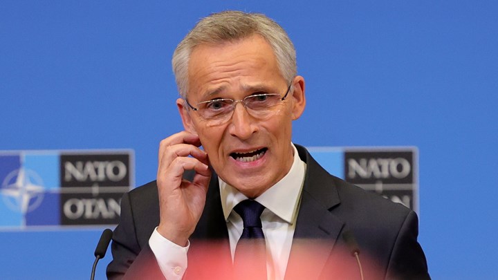 Natos generalsekretær Jens Stoltenberg avviser at det er Russland som har sendt missilet som traff en polsk grenseby tirsdag, men peker likevel på at russisk krigføring har ansvaret.&nbsp;