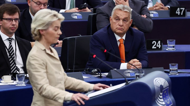 Ursula von der Leyen var ikke nådig i kritikken mot Viktor Orbán. 