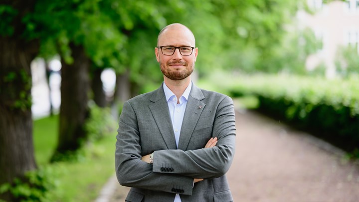 President i Psykologforeningen, Håkon Kongsrud Skard, er fornøyd med at utvalget anbefaler så lite skjerm som mulig for barn under to år.