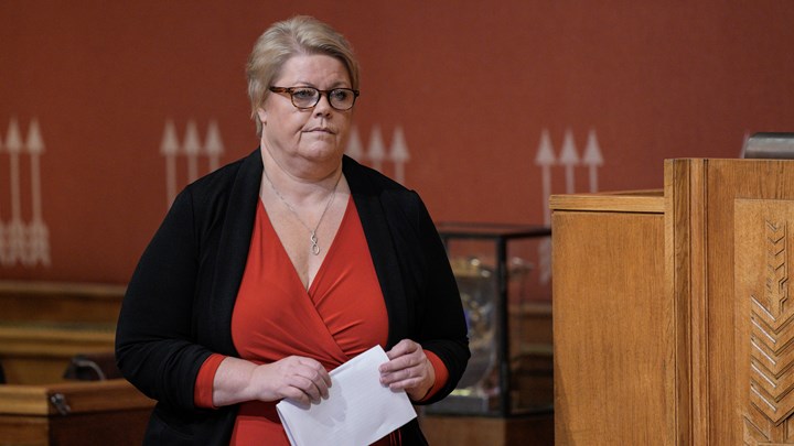 – Nå tvinger de gjennom en pause midt i budsjettforhandlingene for å se om de klarer å finne en ny enighet med FrP, sa en oppgitt Marthe Scharning Lund (Ap) til Altinget.