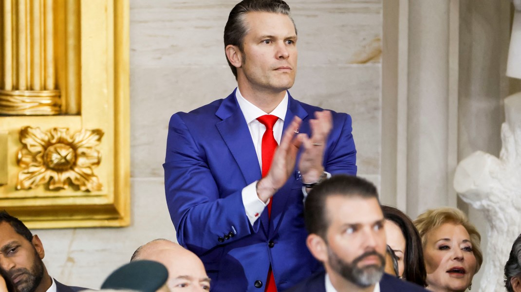 Donald Trump er i ferd med å innsette Pete Hegseth, en TV-vert med kjente alkoholproblemer, som ny forsvarsminister og en politiker med pro-russiske synspunkter, Tulsi Gabbard, som sjef for etterretningstjenestene. 