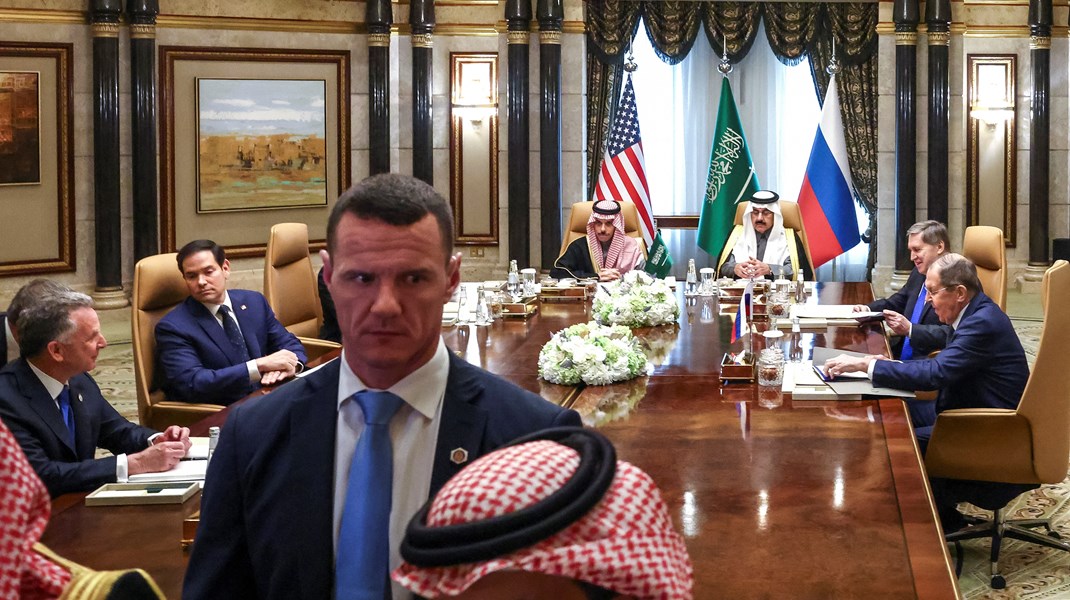 Tirsdag ble det avhold fredssamtaler mellom Russland og USA i Saudi-Arabia.