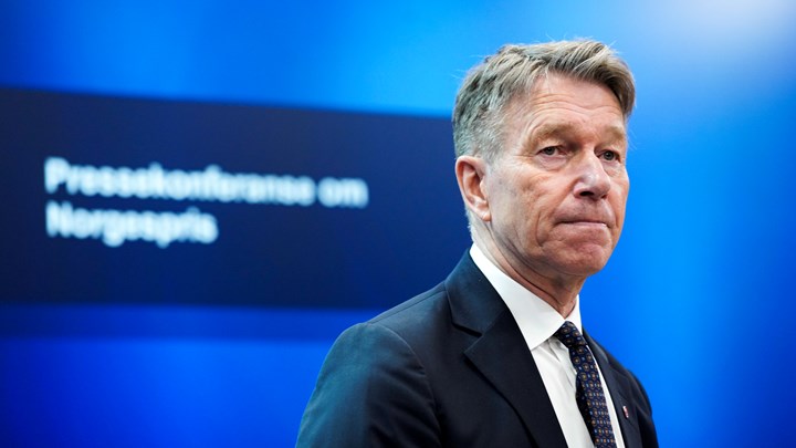 Det blir ikke kontrollsak om Norgespris. Her er energiminister Terje Aasland under en pressekonferanse om Norgespris, da ordningen ble sendt på høring i mars.