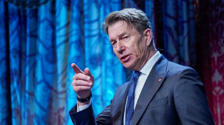 Energiminister Terje Aasland skrøt av hva oljebransjen i Norge har fått til i de årene Ap har styrt, under debatten i Stortinget tirsdag.
