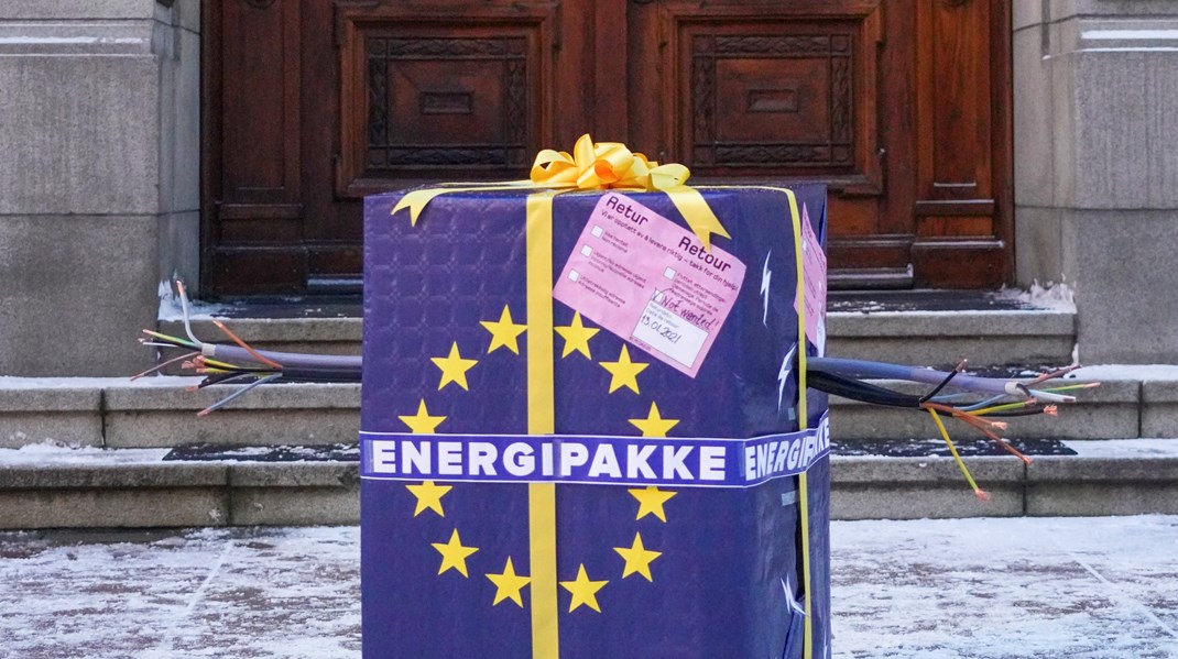 God jul EU! Nei til EU ønsker å sende energipakken i retur til Brussel.&nbsp;