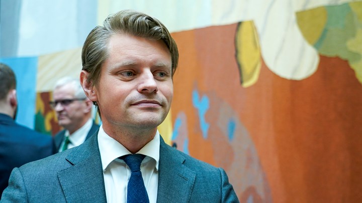 Kontrollkomiteen og leder Peter Frølich må jobbe hardt for å rekke full behandling av saken før Stortinget heves. – Vi må jobbe kveldsskift, men det gjør vi bare, sier han til Altinget. 