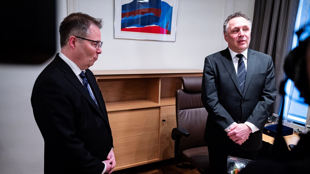 Tore O. Sandvik tok over som forsvarsminister fra Bjørn Arild Gram i februar i år.