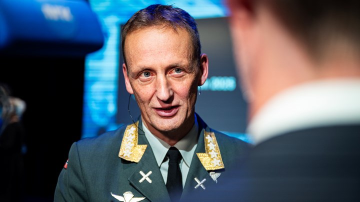 Forsvarssjef Eirik Kristoffersen «har fortløpende og regelmessig orientert departementet», sier Forsvaret til Altinget.
