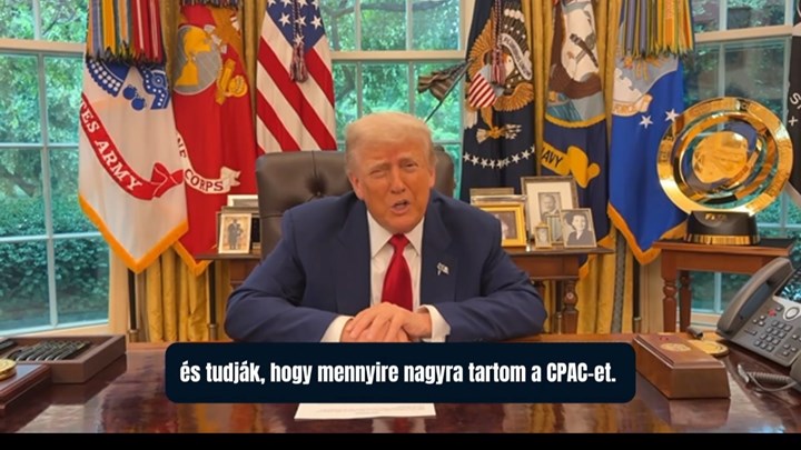 Donald J. Trump, taler til forsamlingen fra Det Ovale Kontor.