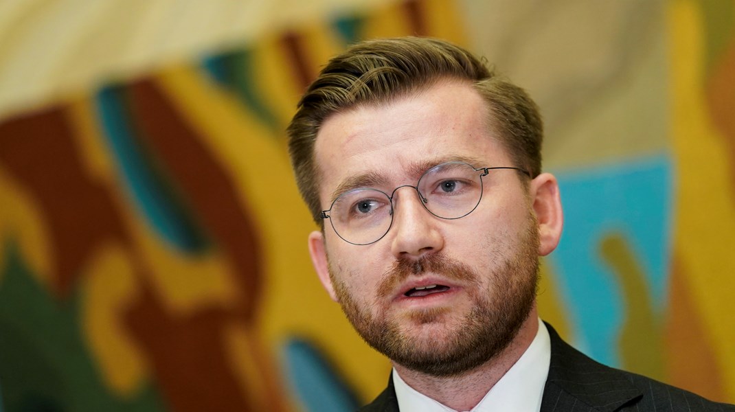 Regjeringen reddes av Høyre og Venstre – sikrer klimaflertall