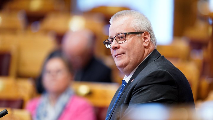 Bård Hoksrud er avventende til de gode ventetidsnyhetene fra regjeringen.