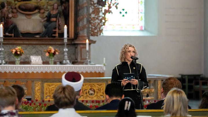 Karianne Tung, digitaliseringsminister, holdt minnetale under gudstjenesten i Oslo Domkirke. 