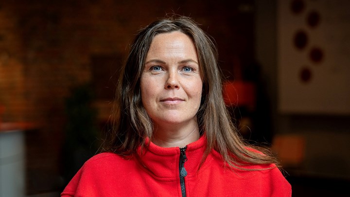 Politisk leder i Røde Kors, Kaja Tank-Nielsen Heidar, vil at Røde Kors skal hive seg inn i debatten om tekgigantene, våpenteknologi og kunstig intelligens.