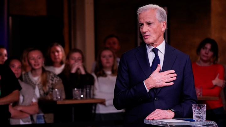 Jonas Gahr Støre får velbegrunnet kritikk etter å ha spekulert i årsaker til drapet på Kampen, mens det er under etterforskning. 
