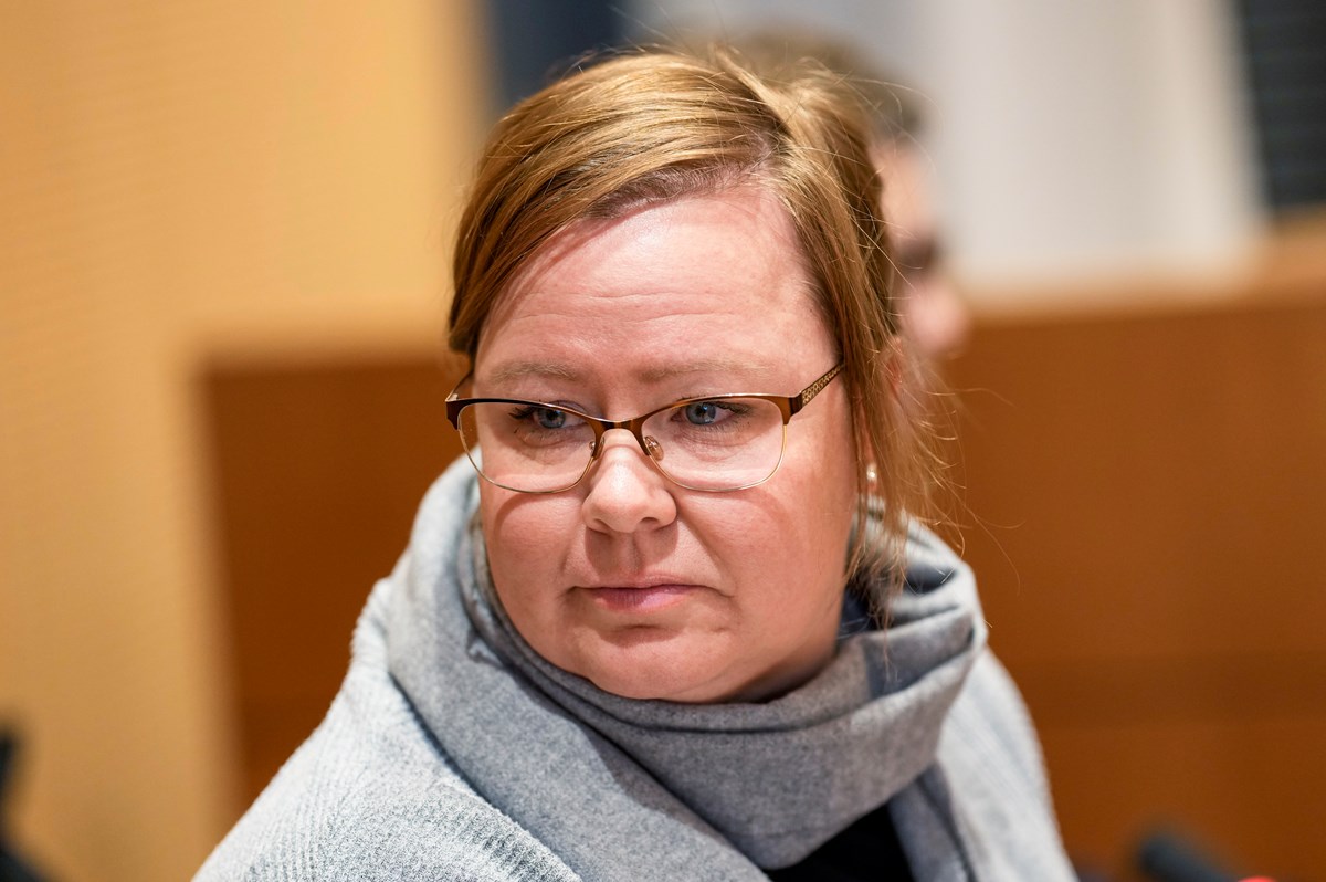 Merethe Solberg ble kastet som leder i Fellesforbundets avdeling 10. Det mener hun var uberettiget, og krever jobben tilbake.
