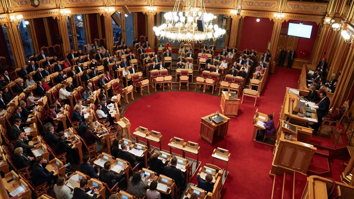 Stortinget kan velge å gjøre endringer i regelverket i forbindelse med budsjettforhandlingene. Det står definert i paragraf 79 av forretningsorden.&nbsp;