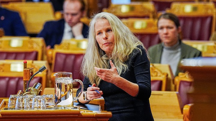 SV-leder Kirsti Bergstø var åpen for mange ulike aktiviteter, så lenge statsministeren ville ta henne med på hyttetur.