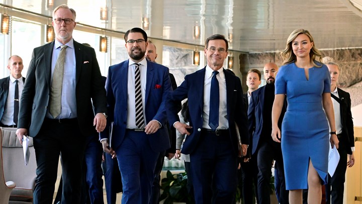 Tidöpartiene består av de svenske regjeringspartiene Moderaterna (M), Liberalerna (L) og Kristdemokraterna (KD), med Sverigedemokraterna (SD) som samarbeids- og budsjettpartner.